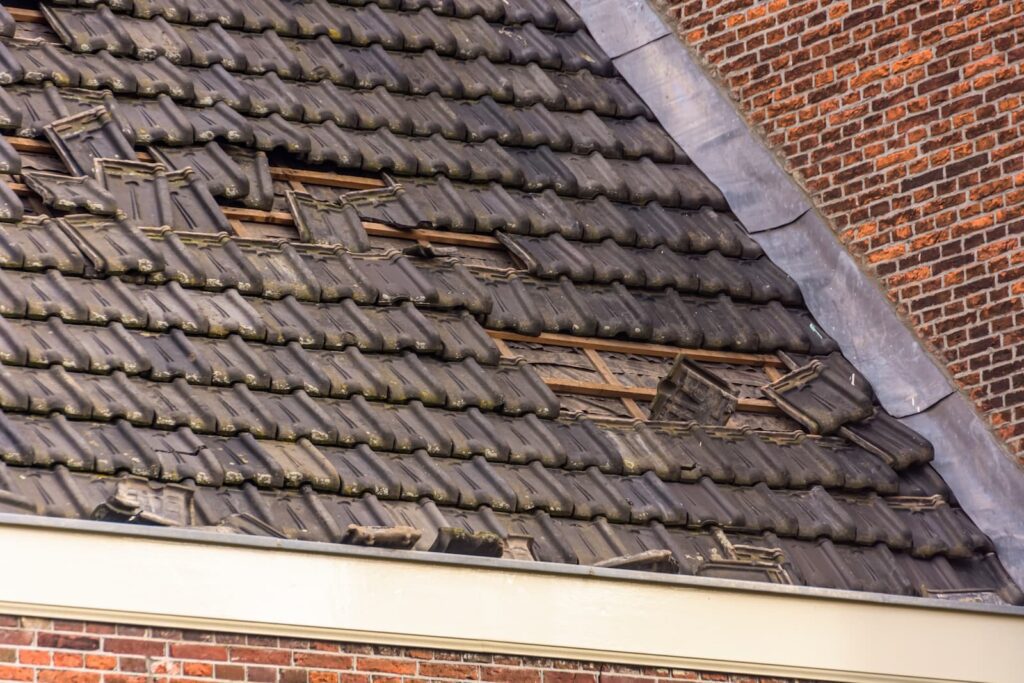 Emergency roof repairs Emergency roof repairs Stratford