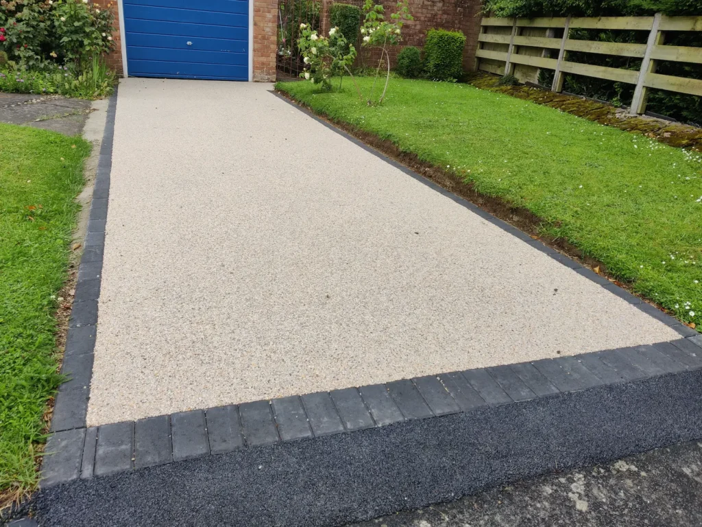 Resin bound driveway surfaces Resin bound driveway surfaces Stratford